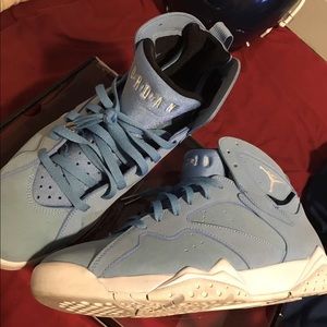Jordan “PANTONE” 7s